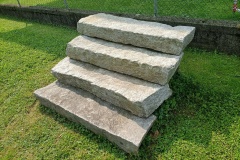 Blockstufen-heller-Gneis-aus-dem-Tessin