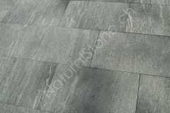 Onsernone_Bodenplatten_kugelgestrahlt