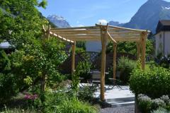 Kastanienholz-Pergola-Spezialform-penta