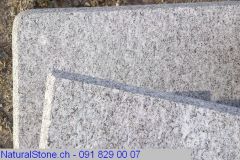 05_Granittisch_Moderno_Detail_GesaegtWZ-800px