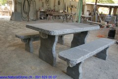 Gartentisch-Grotto-Maggia-Gneis-freistehend