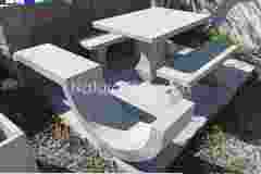 Gneis-Tisch-mit-Liege-quadratisch