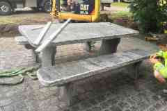 Granittisch-Grotto-Maggia-Granit