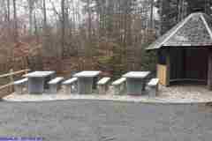 Granittisch-Moderno-Tischgarnitur-Tessiner-Granit-hell