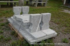 Tisch Modell "Ticinese" Bearbeitung geflammt. Transportbereit auf Palette.