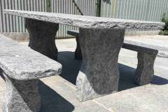 Semi-Classico-scuro-Tischgarnitur-Maggia-Gneis-Kanten-gerade