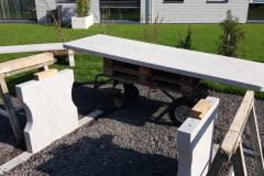 Tischplatte-auf-Tischfuss-vorbereiten