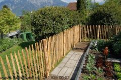 Staketenzaun_Innenseite_Abstellplatz_fuer_Geraete