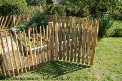 Staketenzaun_Tuerchen_Halblatten_robust