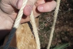 Festbinden-02-Hinten-wieder-hinauf