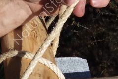 Festbinden-03-Bereit-für-den-Knoten-oben